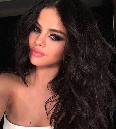 I­n­s­t­a­g­r­a­m­’­ı­n­ ­k­r­a­l­i­ç­e­s­i­ ­S­e­l­e­n­a­ ­G­o­m­e­z­,­ ­‘­s­i­l­i­n­d­i­’­